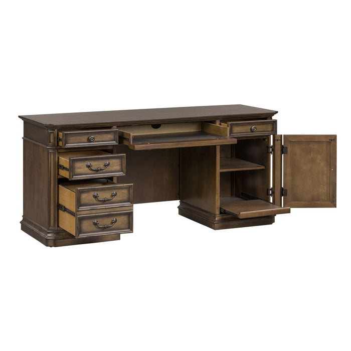 Amelia Credenza