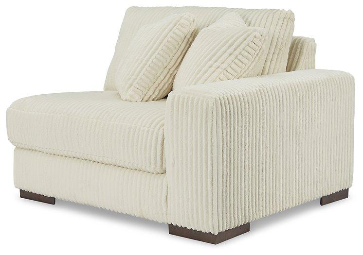 Lindyn Sectional Sofa - Furniture Warehouse Direct (Victoria, TX)
