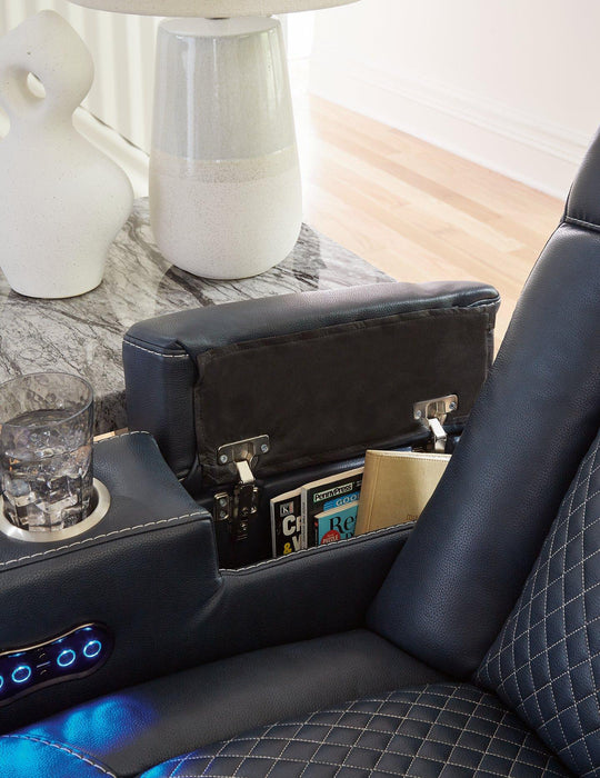 Fyne-Dyme Power Recliner - Furniture Warehouse Direct (Victoria, TX)