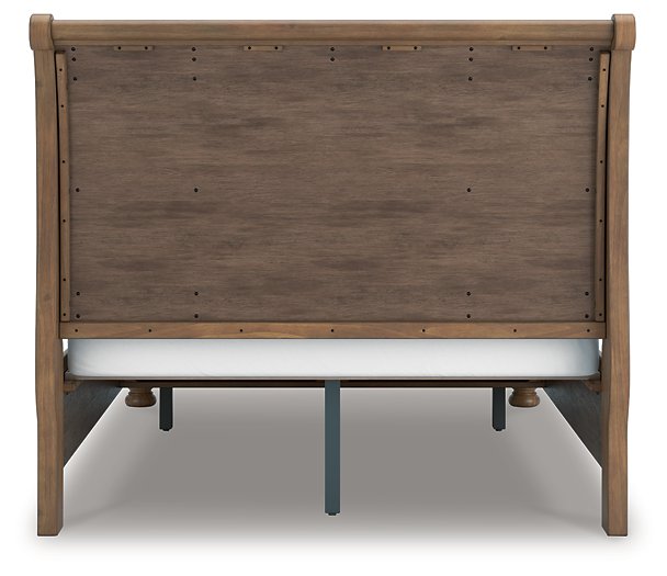 Feddinger Panel Storage Bed