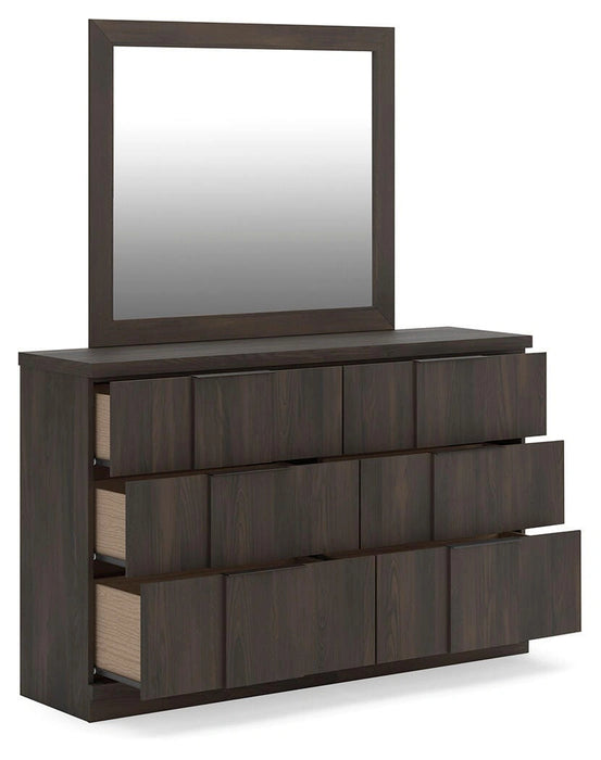 Shaehartin Dresser