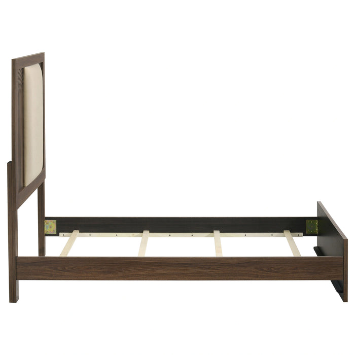 Etienne Queen Bed